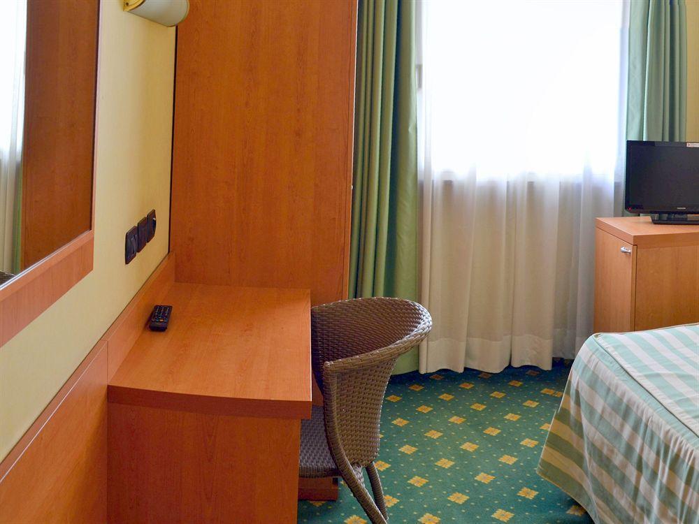 Embassy Hotel