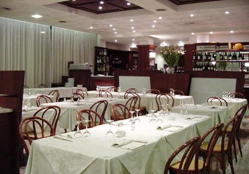 Hotel Embassy 3*