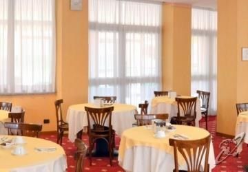 Hotel Embassy