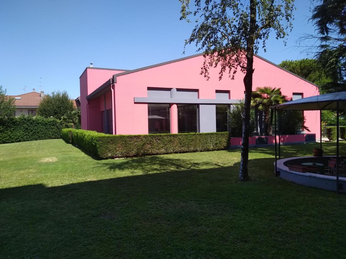 Embassy 3* Pero